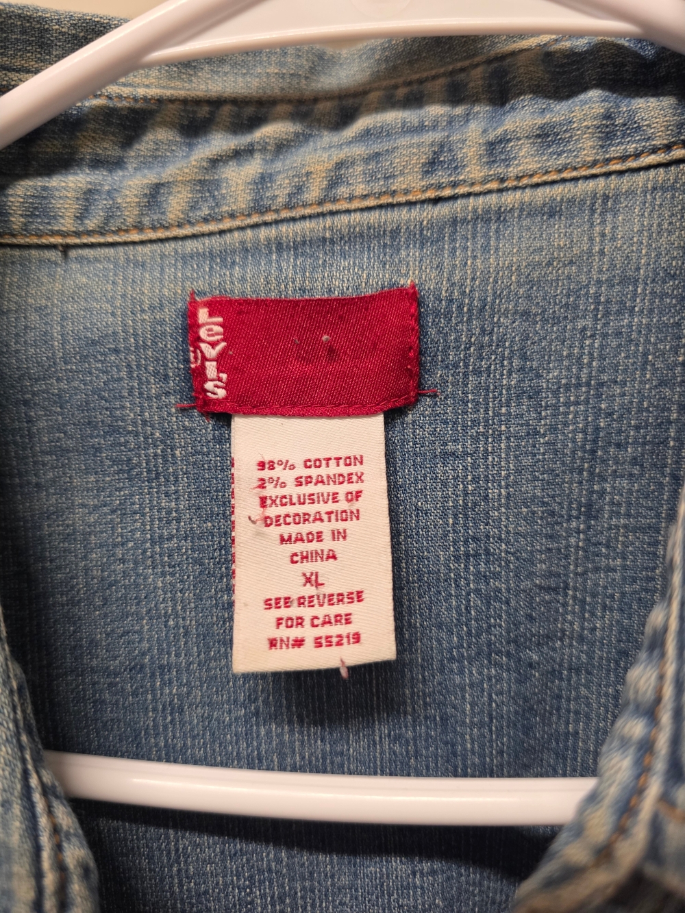 Women's Levi's Bluejean Short Sleeve Snap Pearl Shirt - Picture 3 of 3